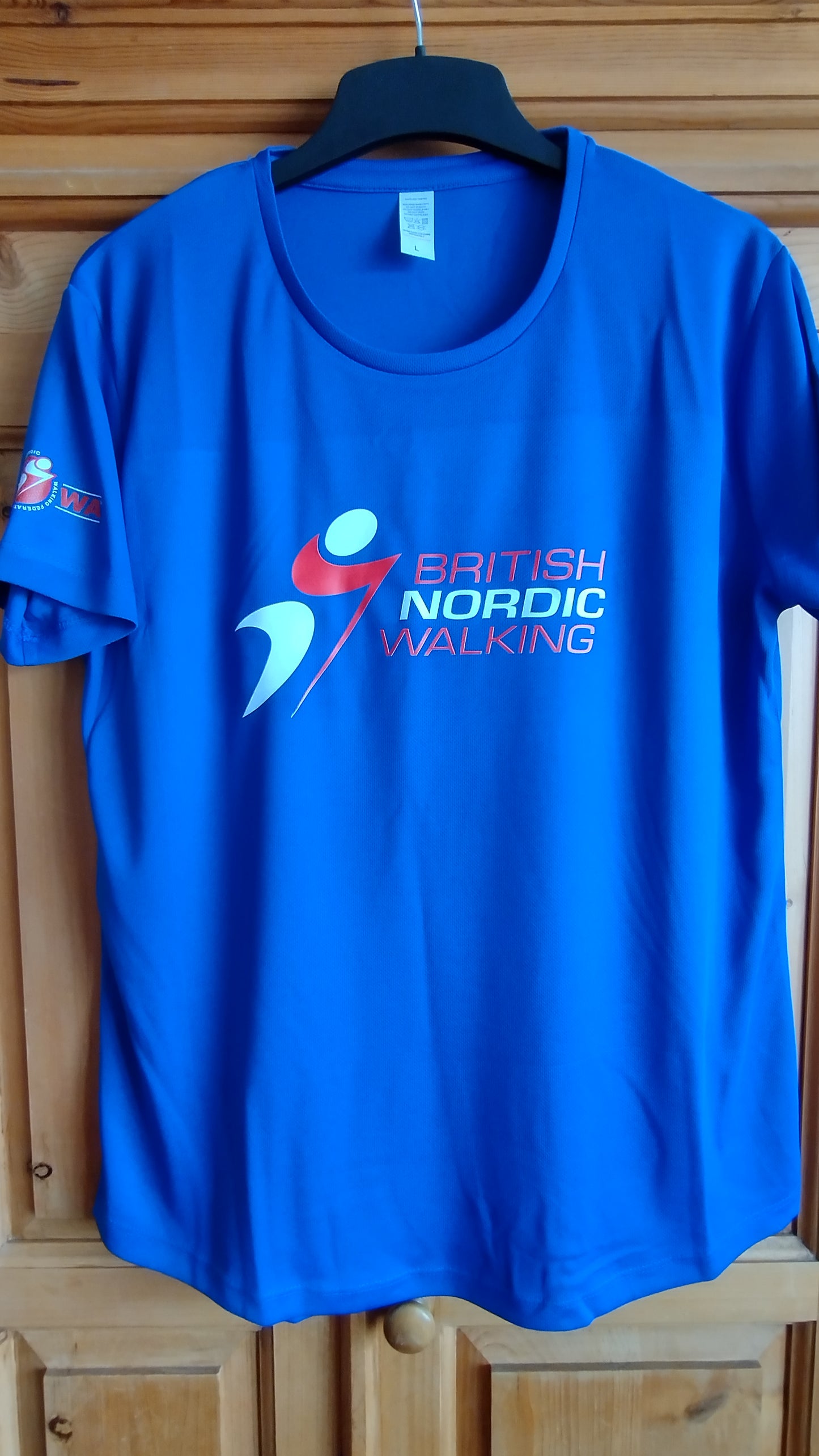 BNW T-shirt (red or blue)